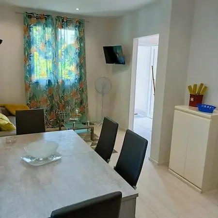 Holidays House Apartmán *